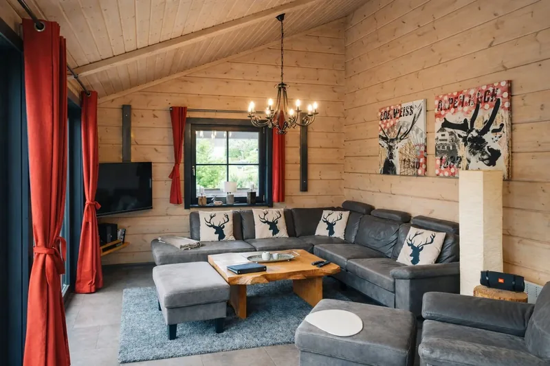 Heller Wohnbereich des Chalet Hahnenklee