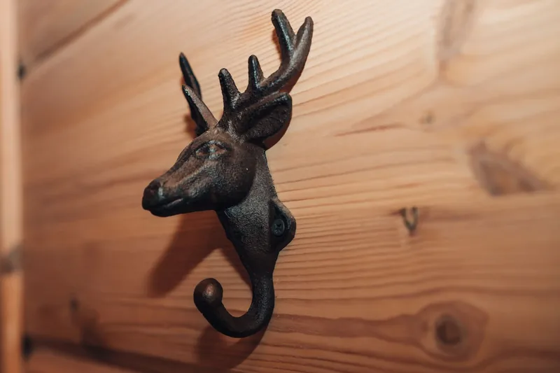 Dekorativer Hirschhaken im Chalet Hahnenklee