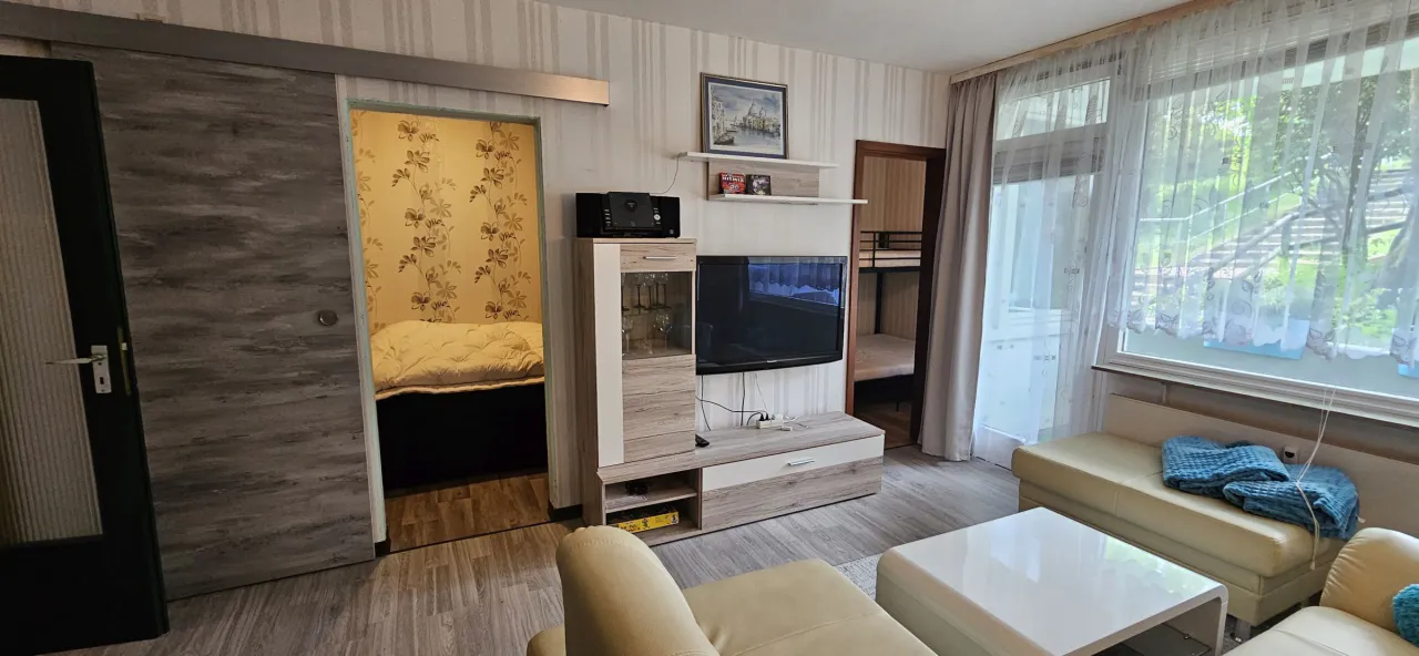 Wohnbereich mit Blick auf Schlafzimmer-Layout – Apartment 3/ 115 in Hahnenklee
