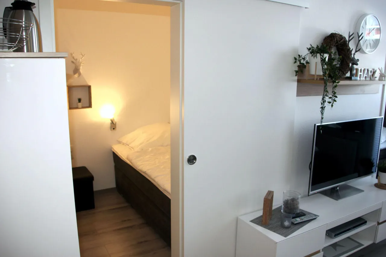 Durchblick ins Schlafzimmer – Harzliebe in Hahnenklee